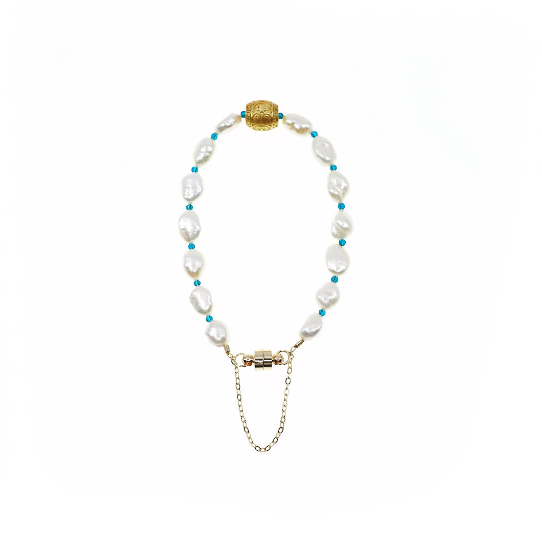 Yun Boutique Baroque Pearl Necklace and Bracelet Set with Auspicious Clouds