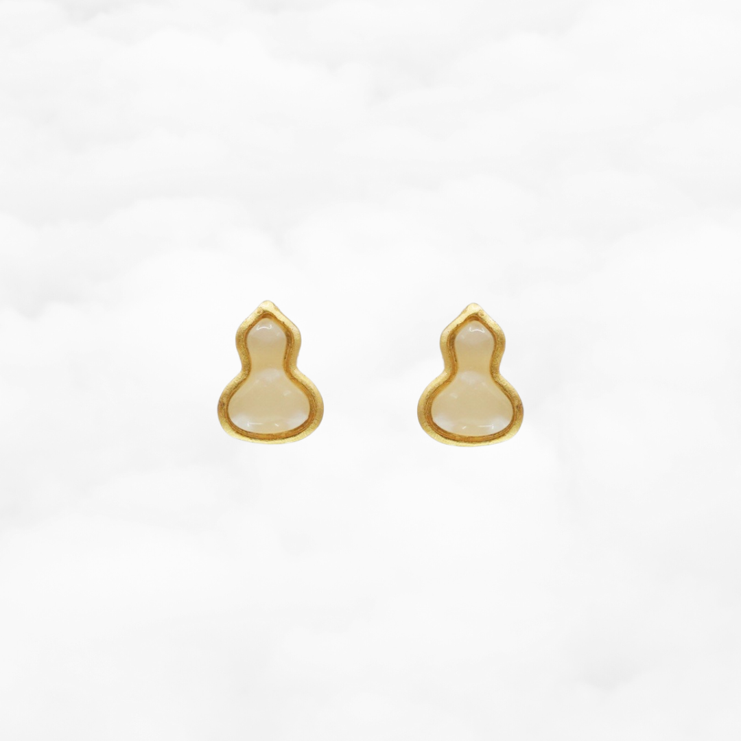 White Gourd Stud Earrings - Yun Boutique