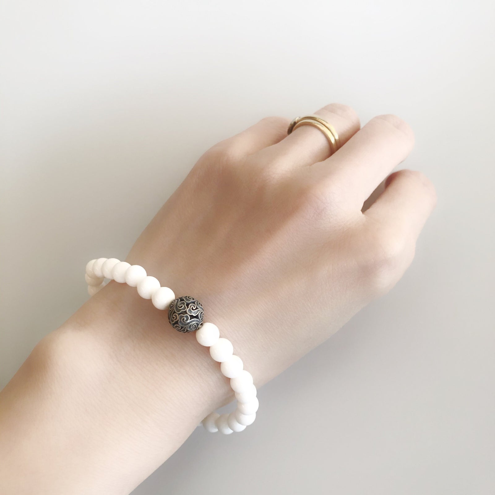 Auspicious Beaded Tridacna Bracelet 6mm - Yun Boutique