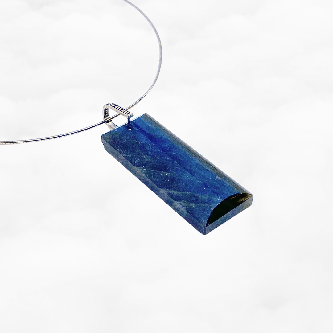 Green Phantom Pendant Necklace - Yun Boutique