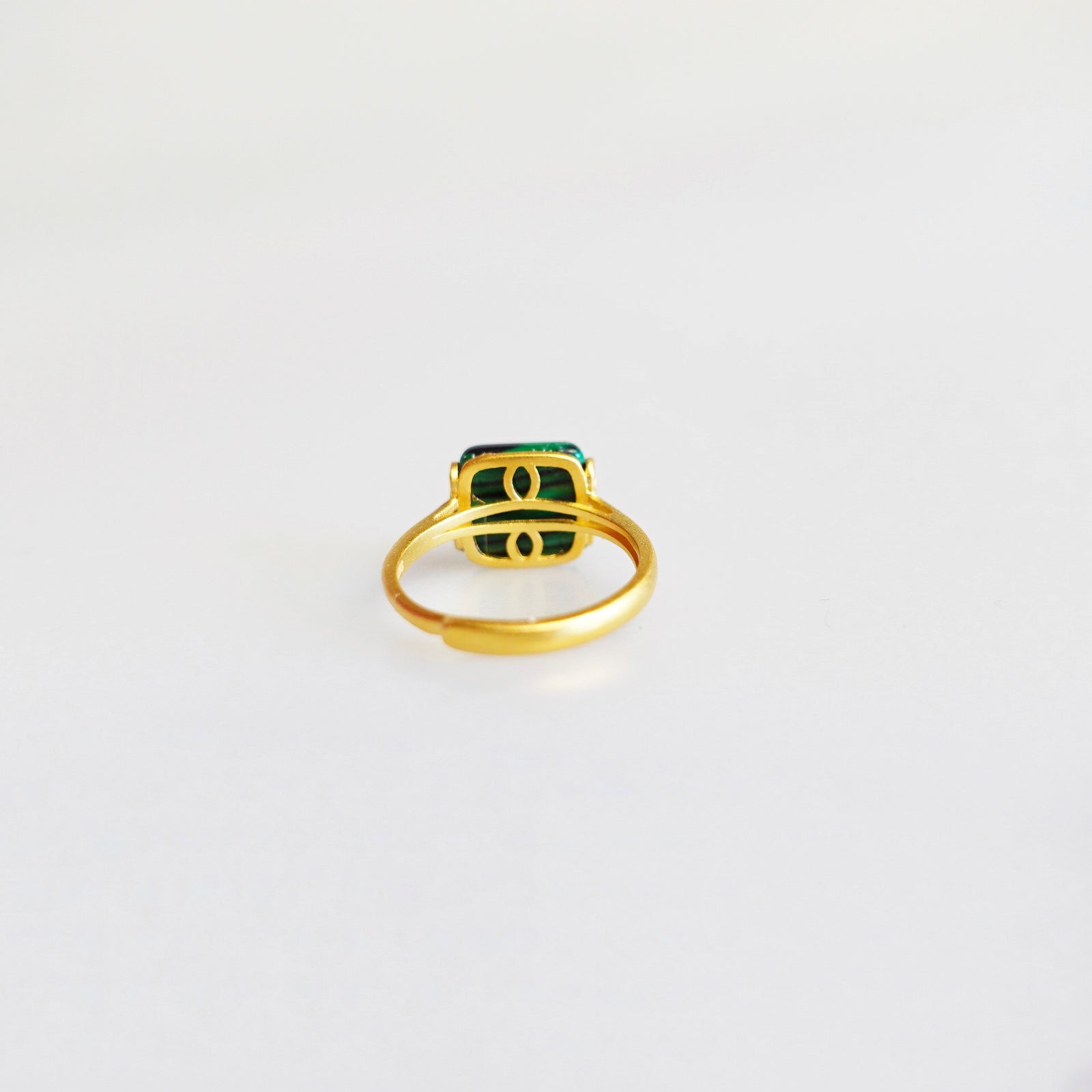 Gold Square Malachite Ring - Yun Boutique
