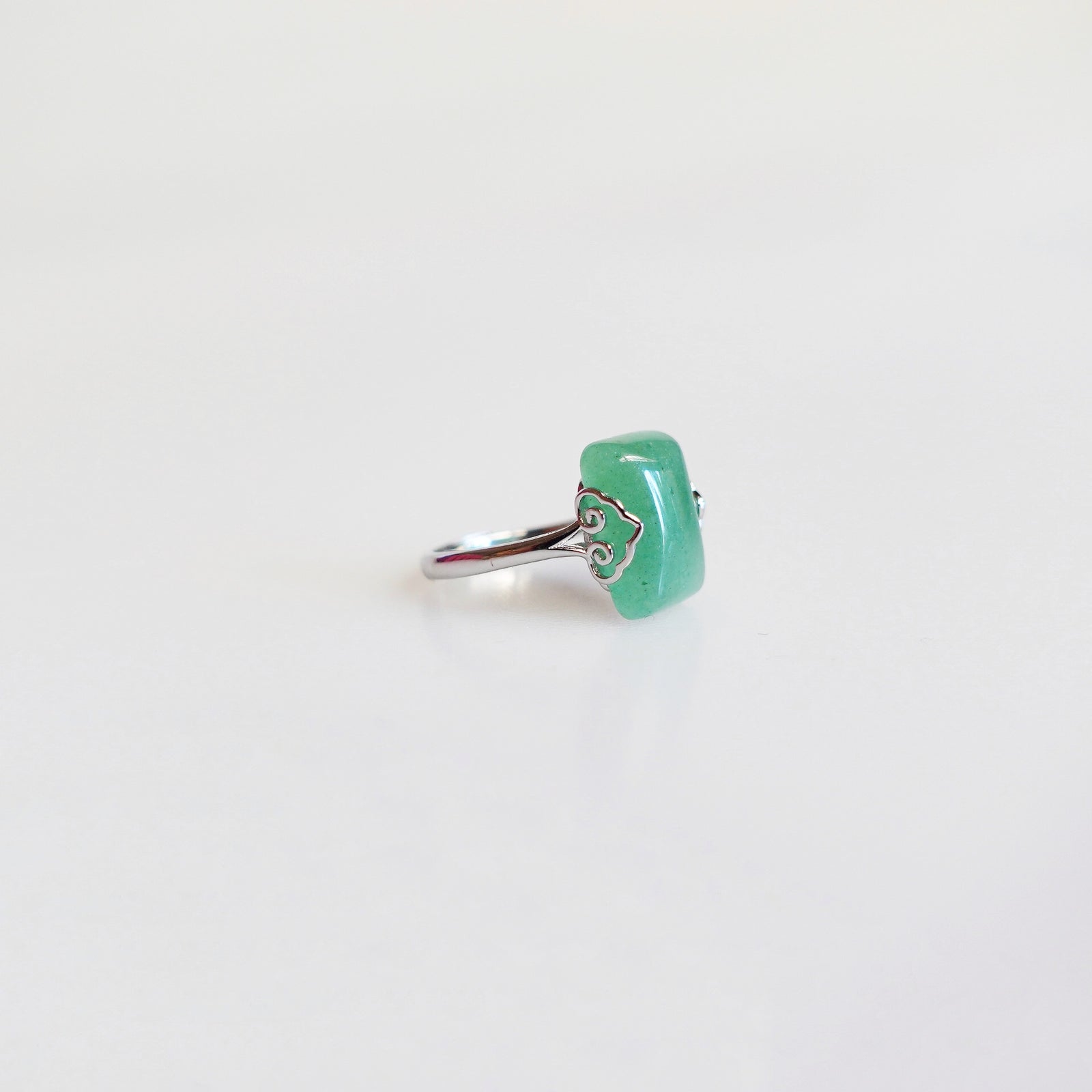Green Aventurine Ring, Green Gemstone ring, Crystal ring, cocktail ring, sterling silver ring, vintage ring, silver rings for women, rectangle ring, gem rings, handmade ring, real silver rings, 925 ring, boutique ring, Asian ring, Yun Boutique Ring.