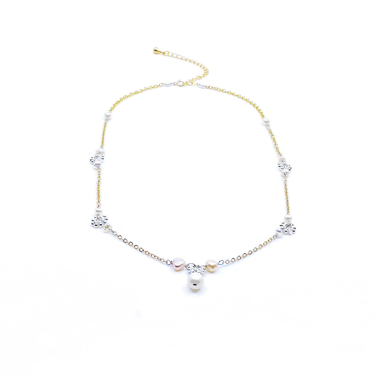 Gold and Silver Pearl Necklace - Yun Boutique