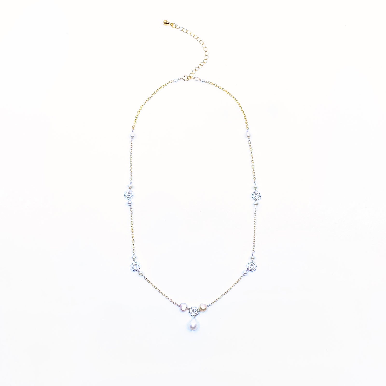 Gold and Silver Pearl Necklace - Yun Boutique