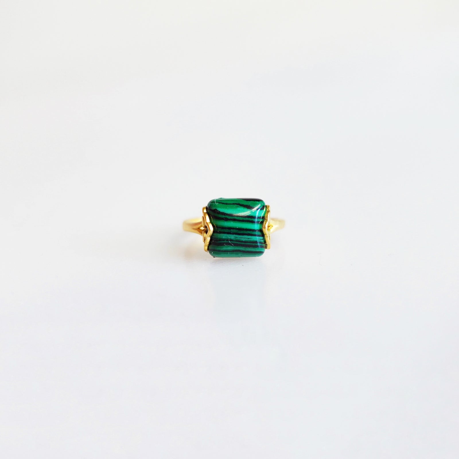 Gold Square Malachite Ring - Yun Boutique