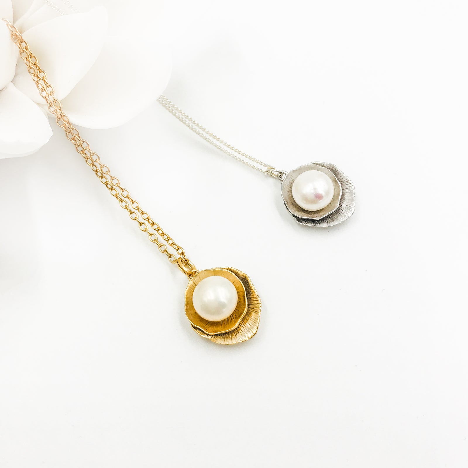 Lotus Leaf Pearl Necklace - Yun Boutique