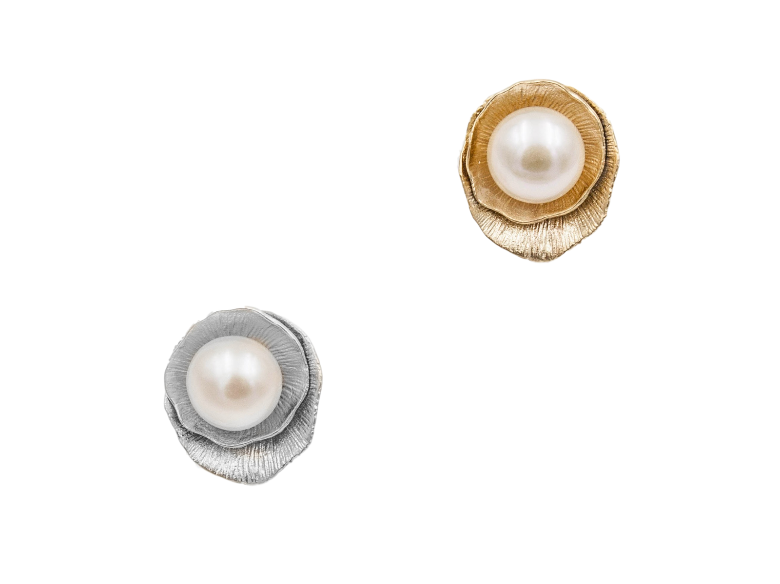 Lotus Leaf Pearl Stud Earrings - Yun Boutique