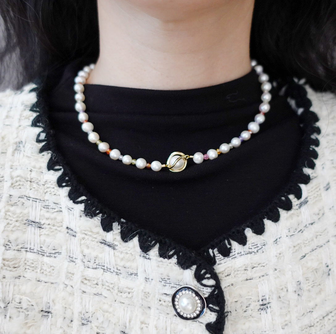 Round Pearl Necklace with Colorful Zirconia - Yun Boutique