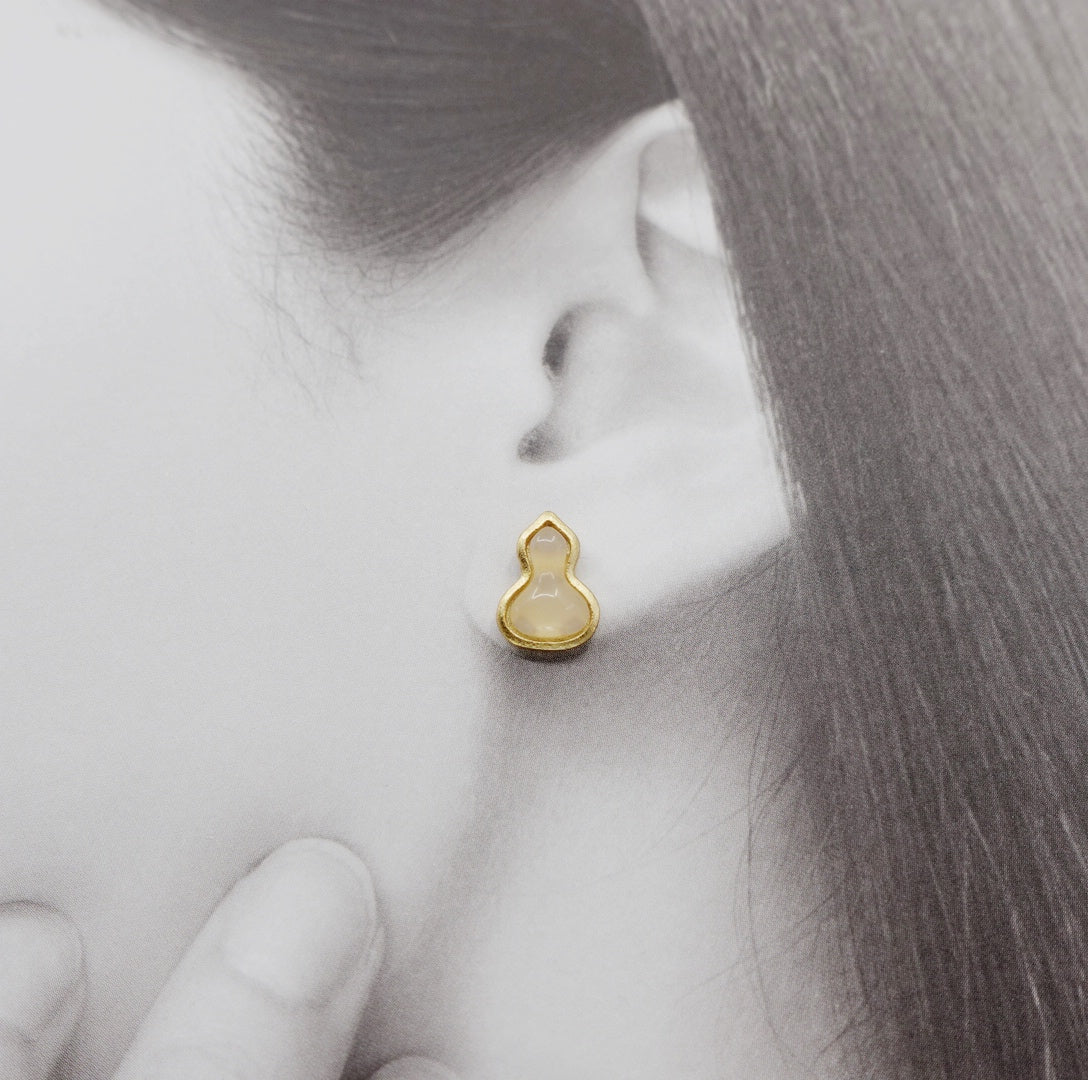 White Gourd Stud Earrings - Yun Boutique
