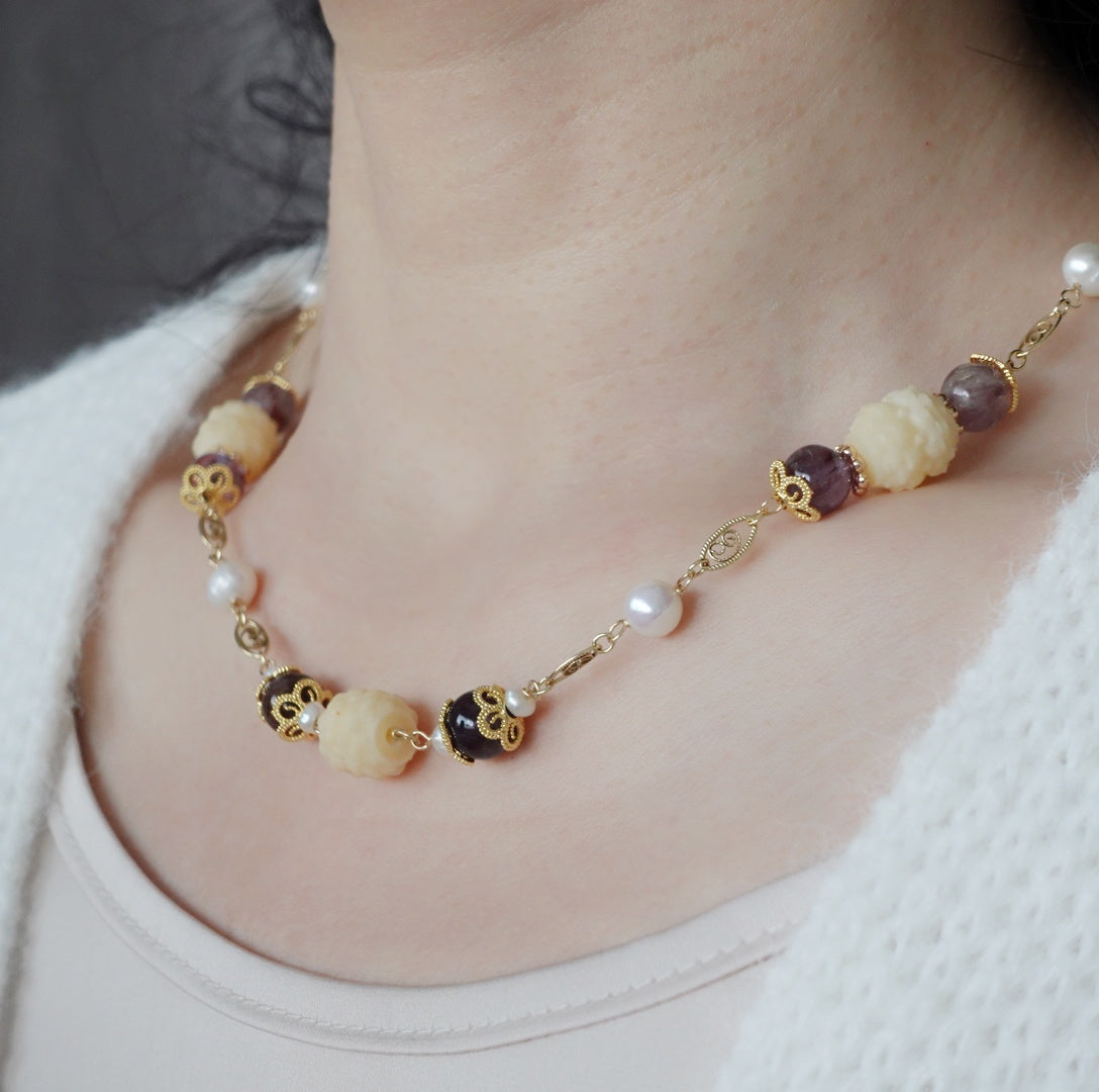 Winter Theme Amethyst Floral Necklace - Yun Boutique