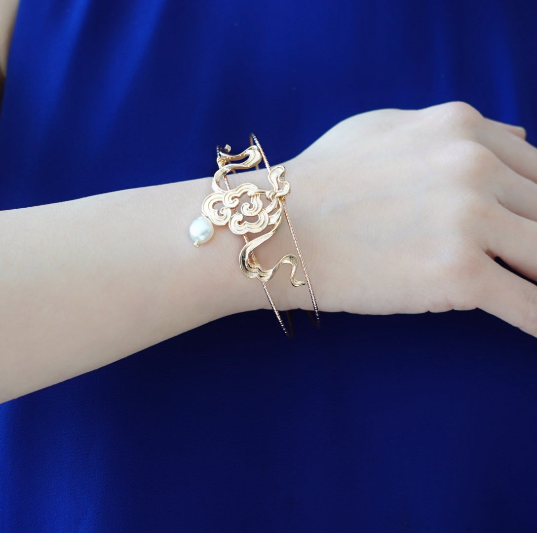 Auspicious Cuff Bangle Bracelet Gold - Yun Boutique