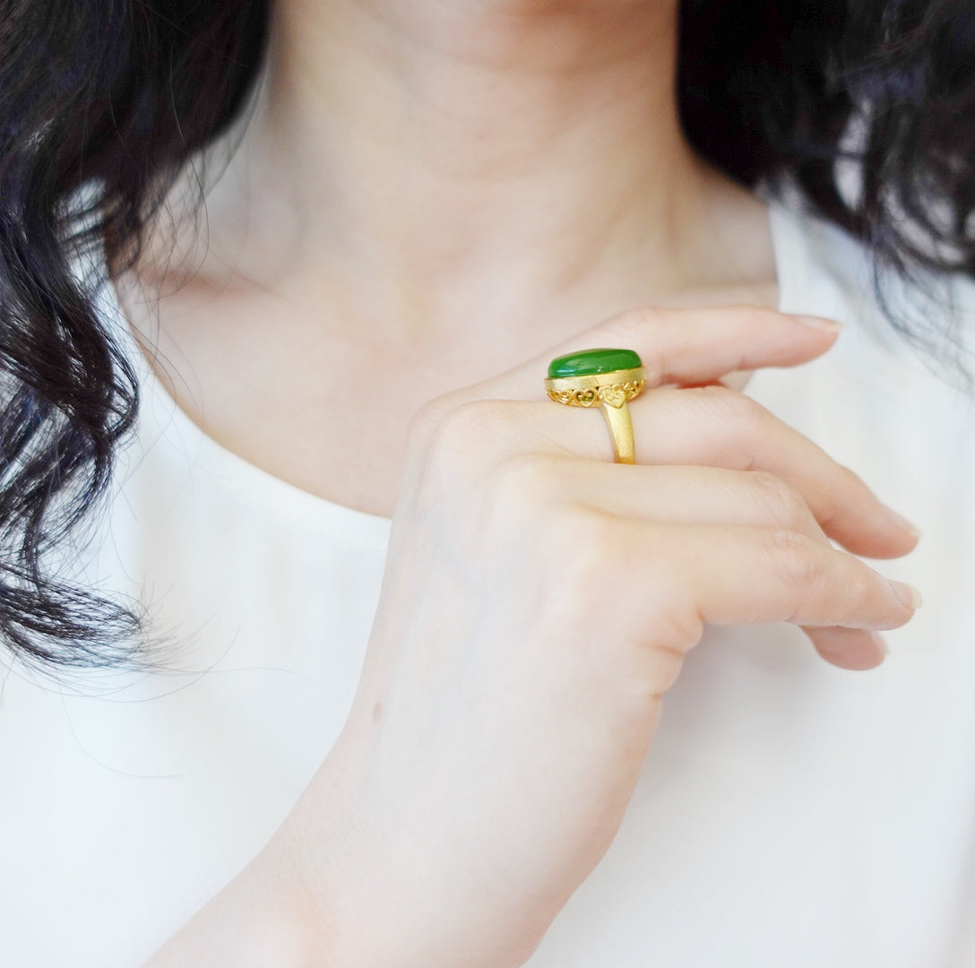 Oval Green Jade Statement Ring - Yun Boutique