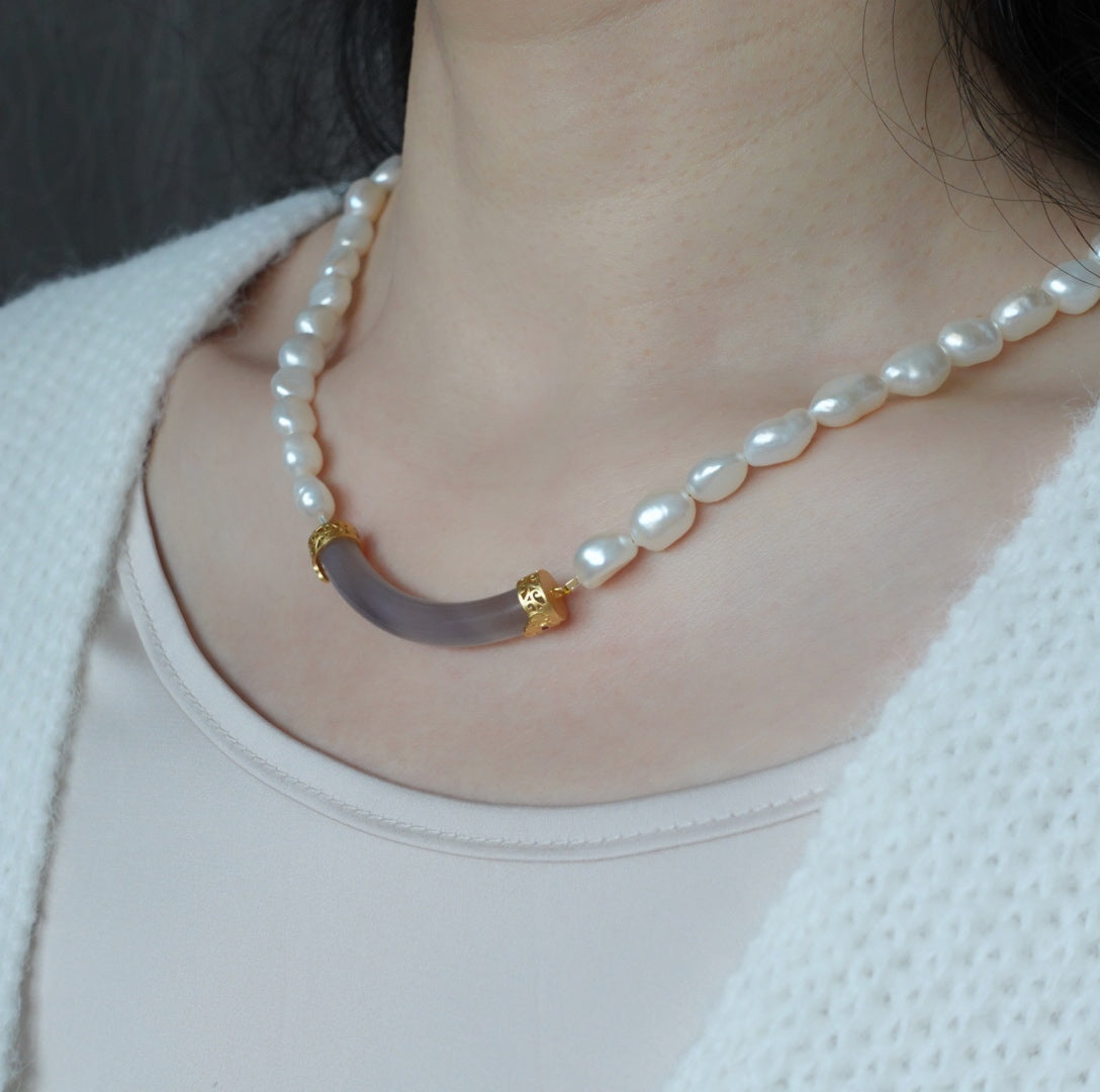 Baroque Pearl Crystal Curve Tube Necklace - Yun Boutique