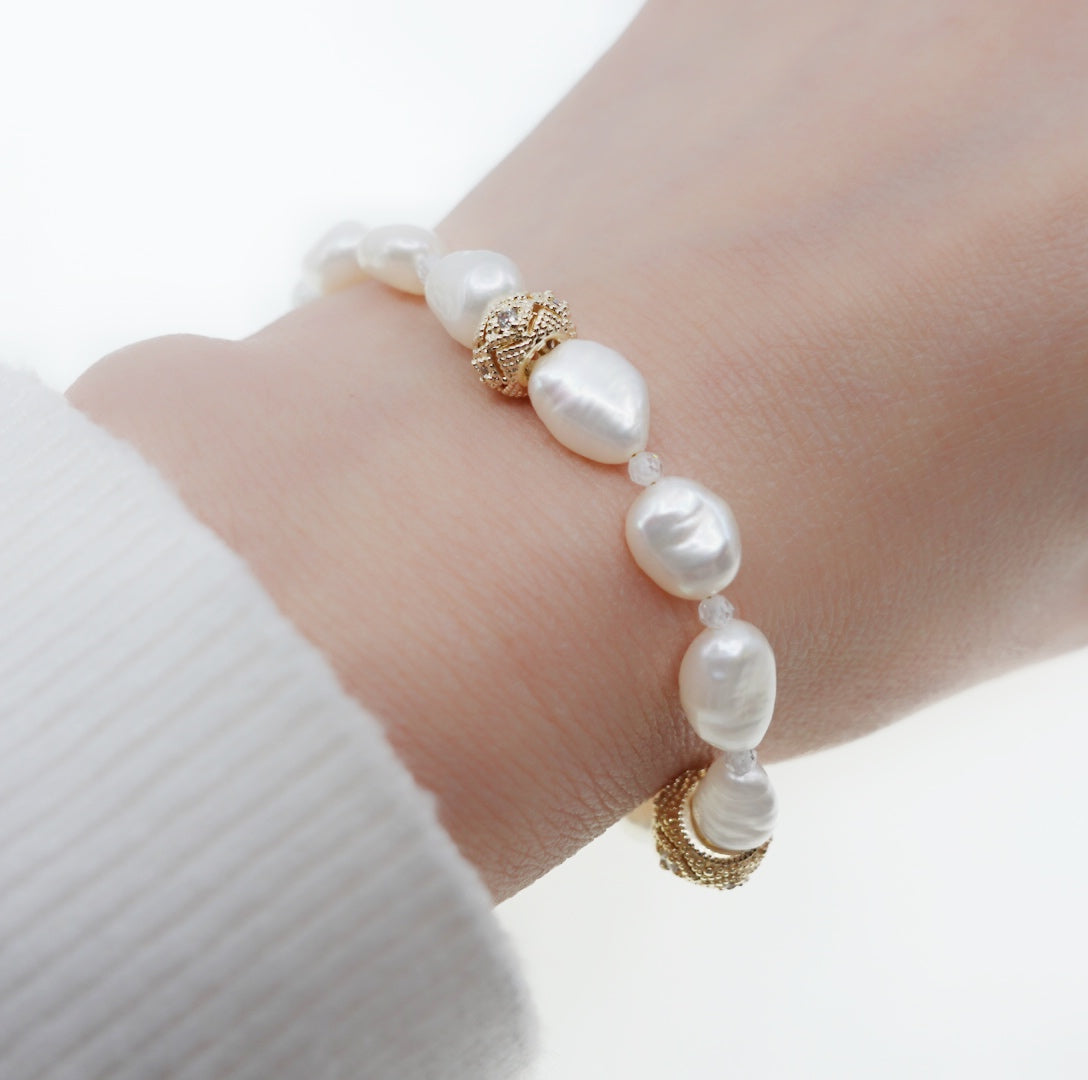 Beaded Baroque Pearl Bracelet with Water Wave - Yun Boutique