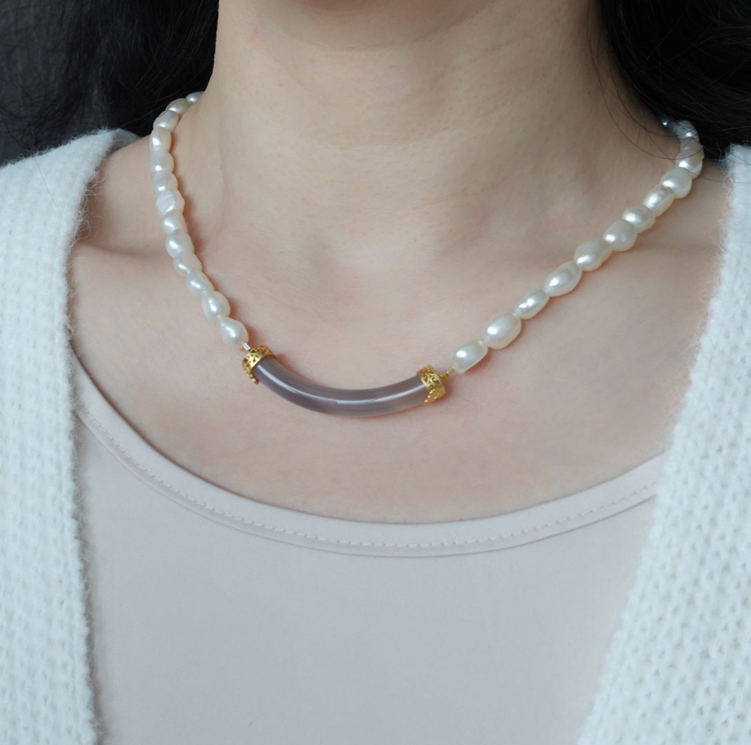 Baroque Pearl Crystal Curve Tube Necklace - Yun Boutique