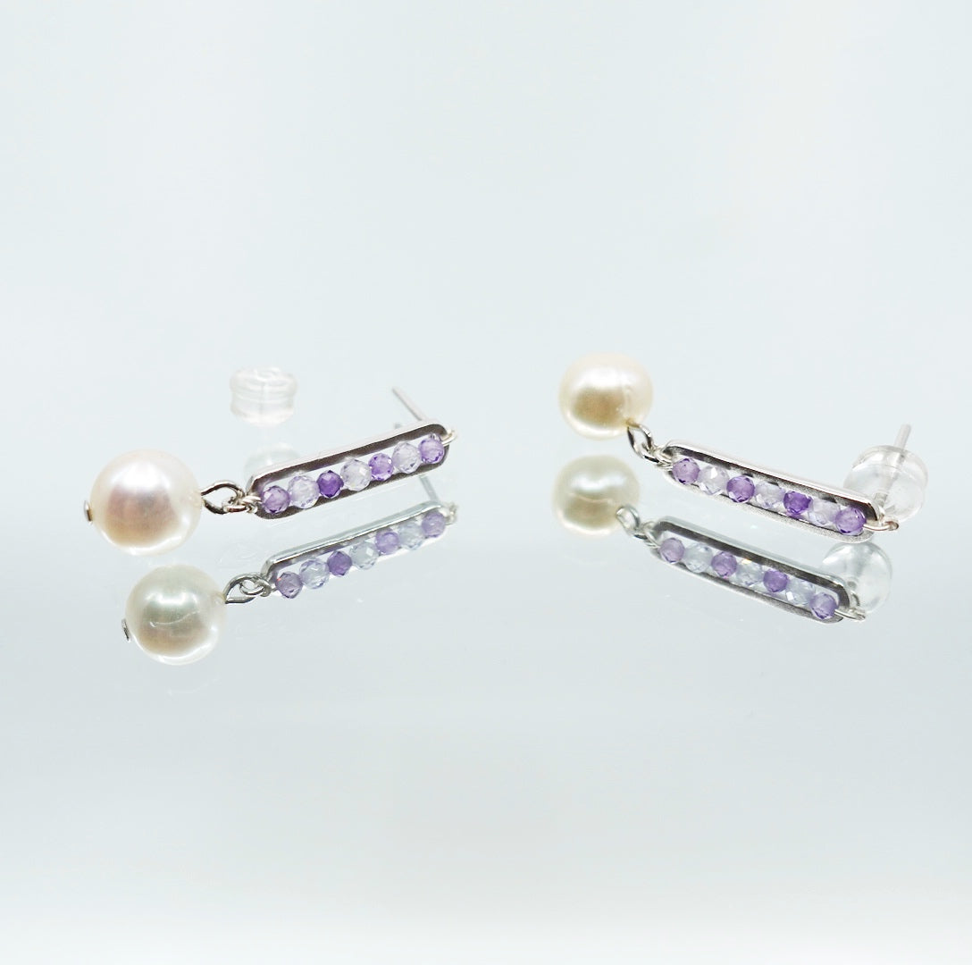 Yun Boutique Radiance Pearl Earrings (Purple)