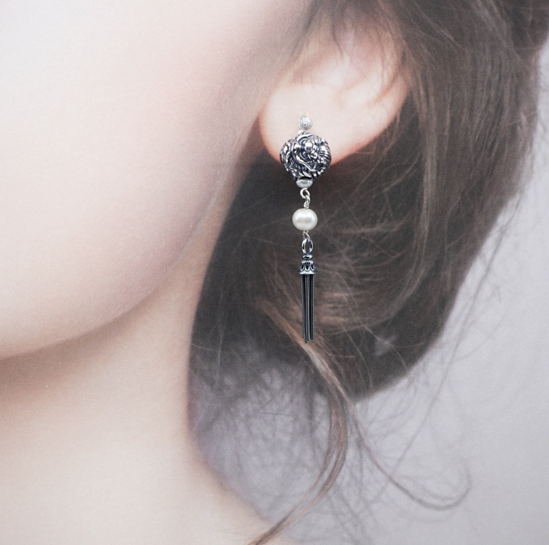 Yun Boutique Dragon Princess Earrings