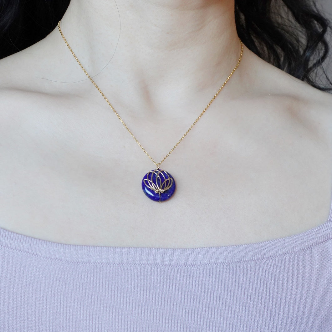 Serene Lotus Necklace Gold - Yun Boutique
