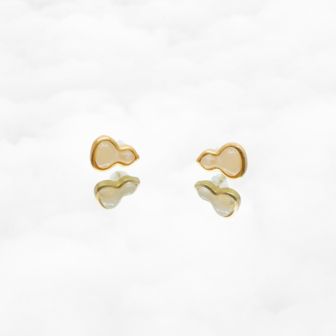 White Gourd Stud Earrings - Yun Boutique