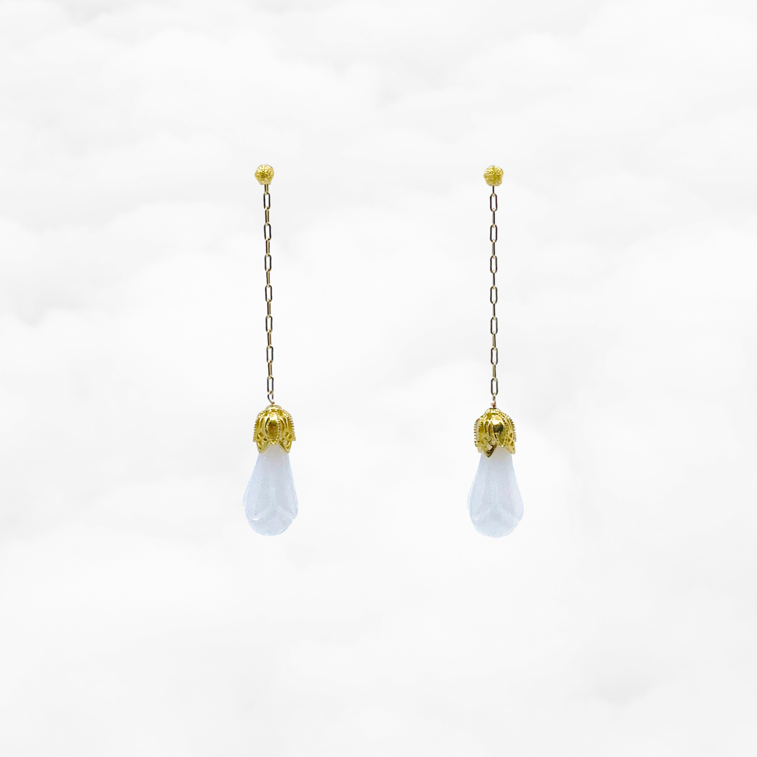 White Jade Flower Stud Earrings Gold - Yun Boutique