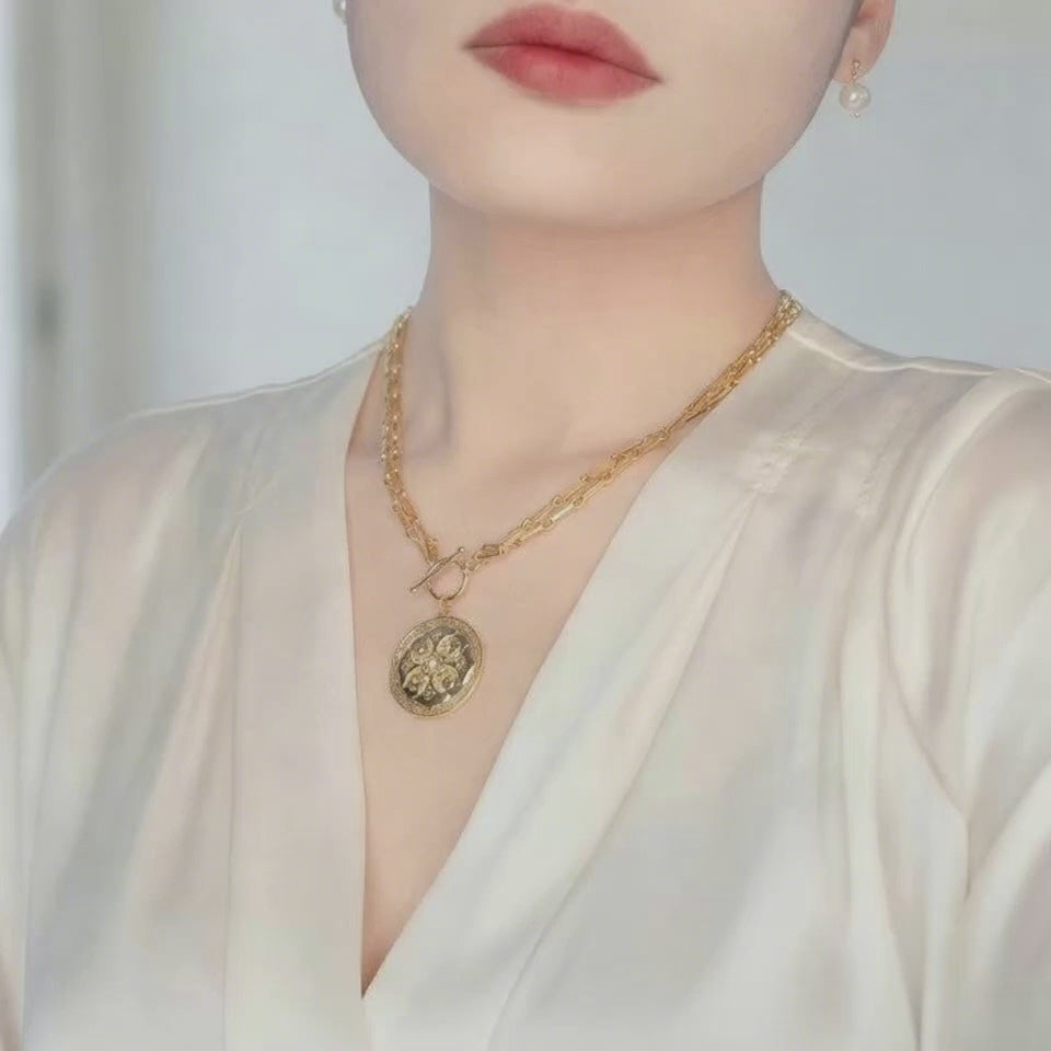 Auspicious Flower Pendant Necklace - Yun Boutique