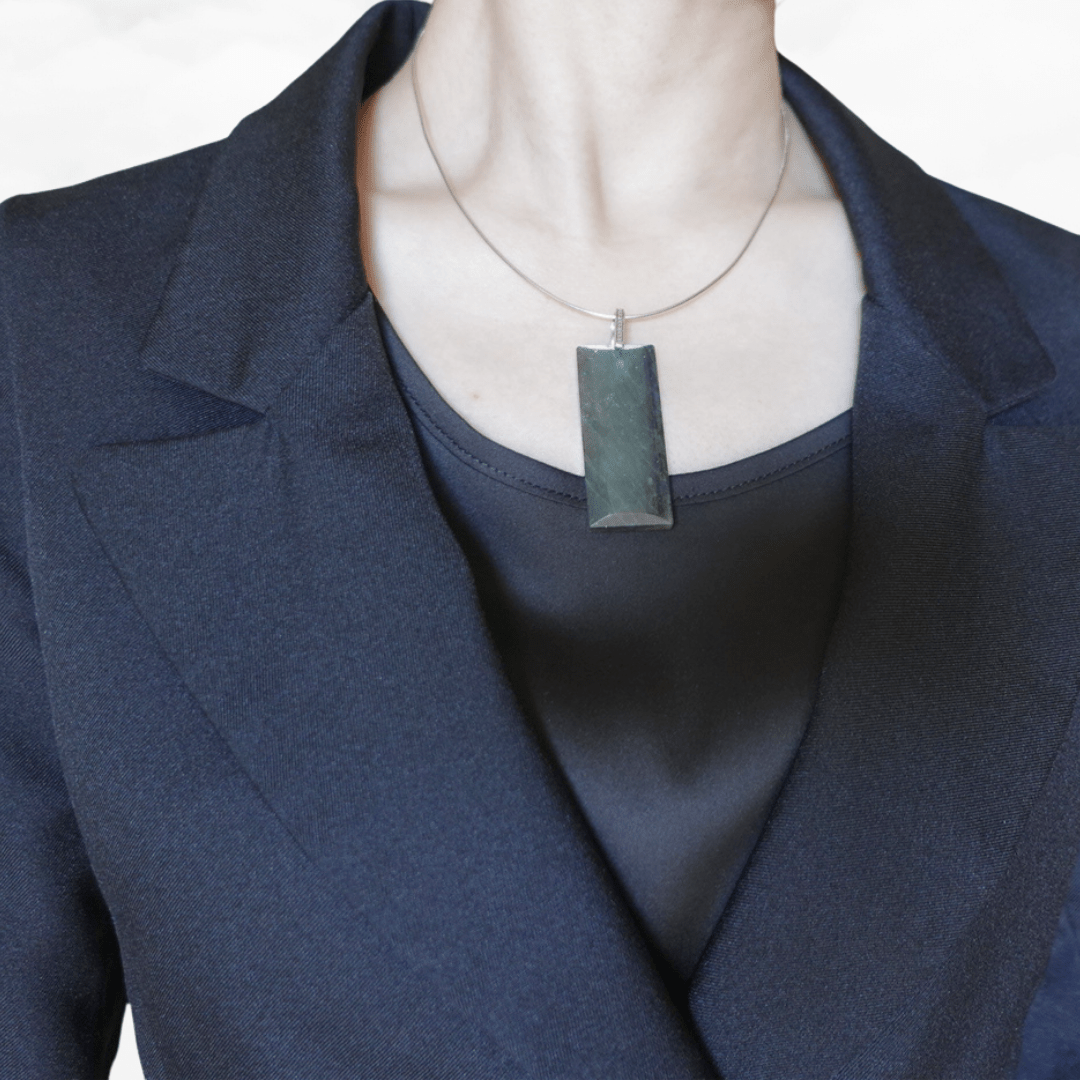 Green Phantom Pendant Necklace - Yun Boutique