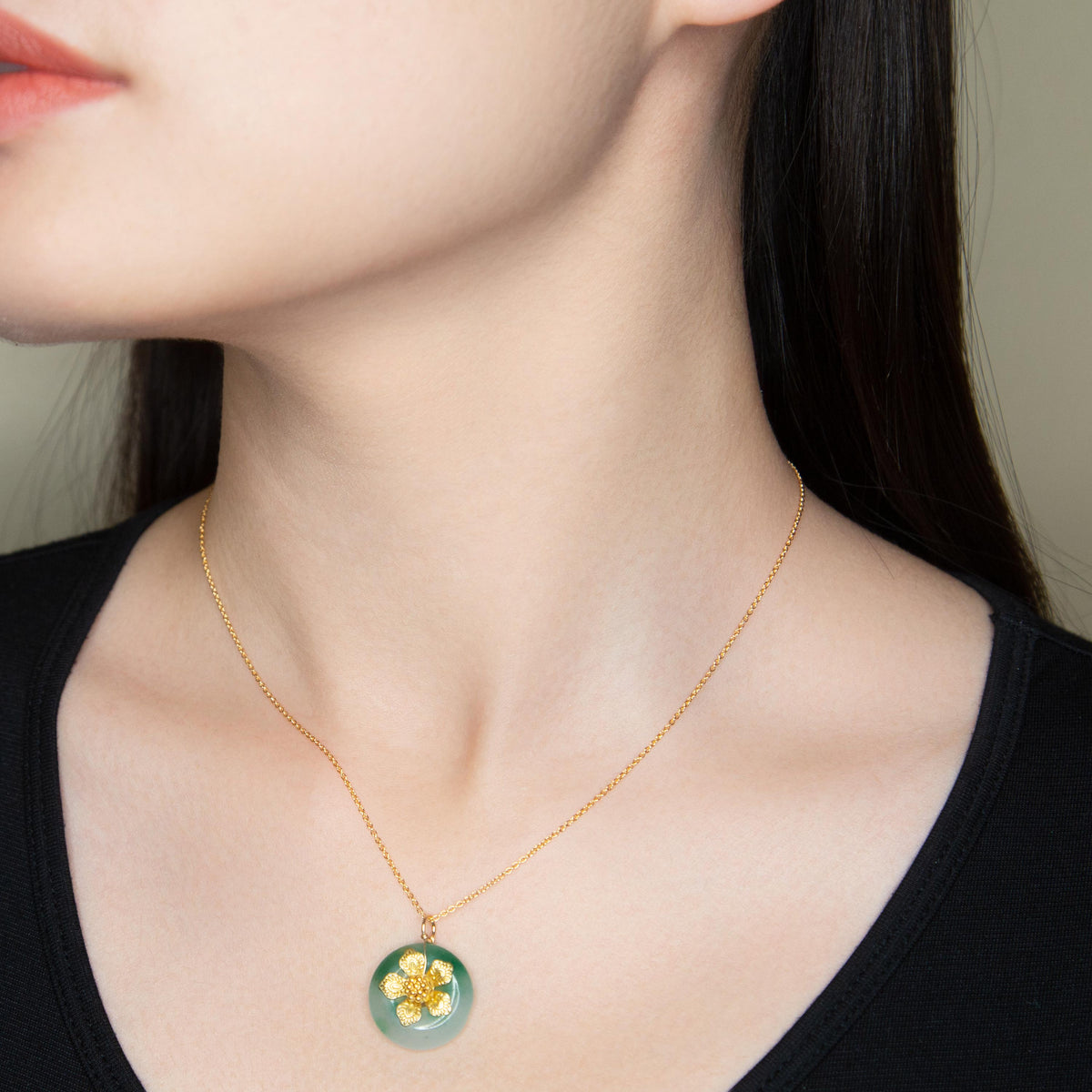 Flower Jade Pendant Necklace - Yun Boutique