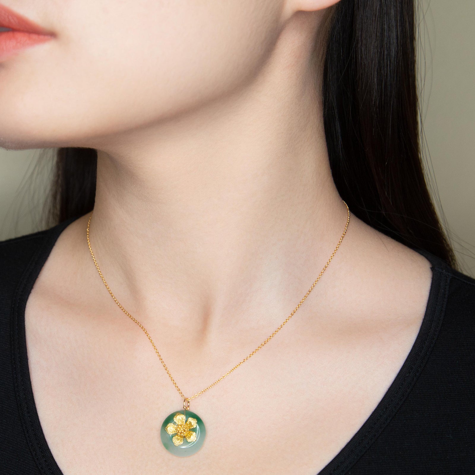 Flower Jade Pendant Necklace - Yun Boutique