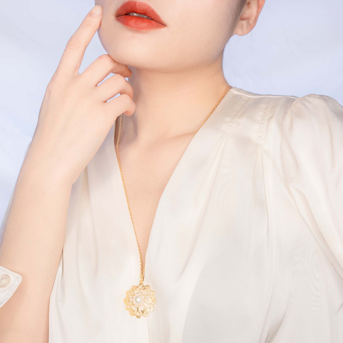 Gold Butterfly Necklace - Yun Boutique