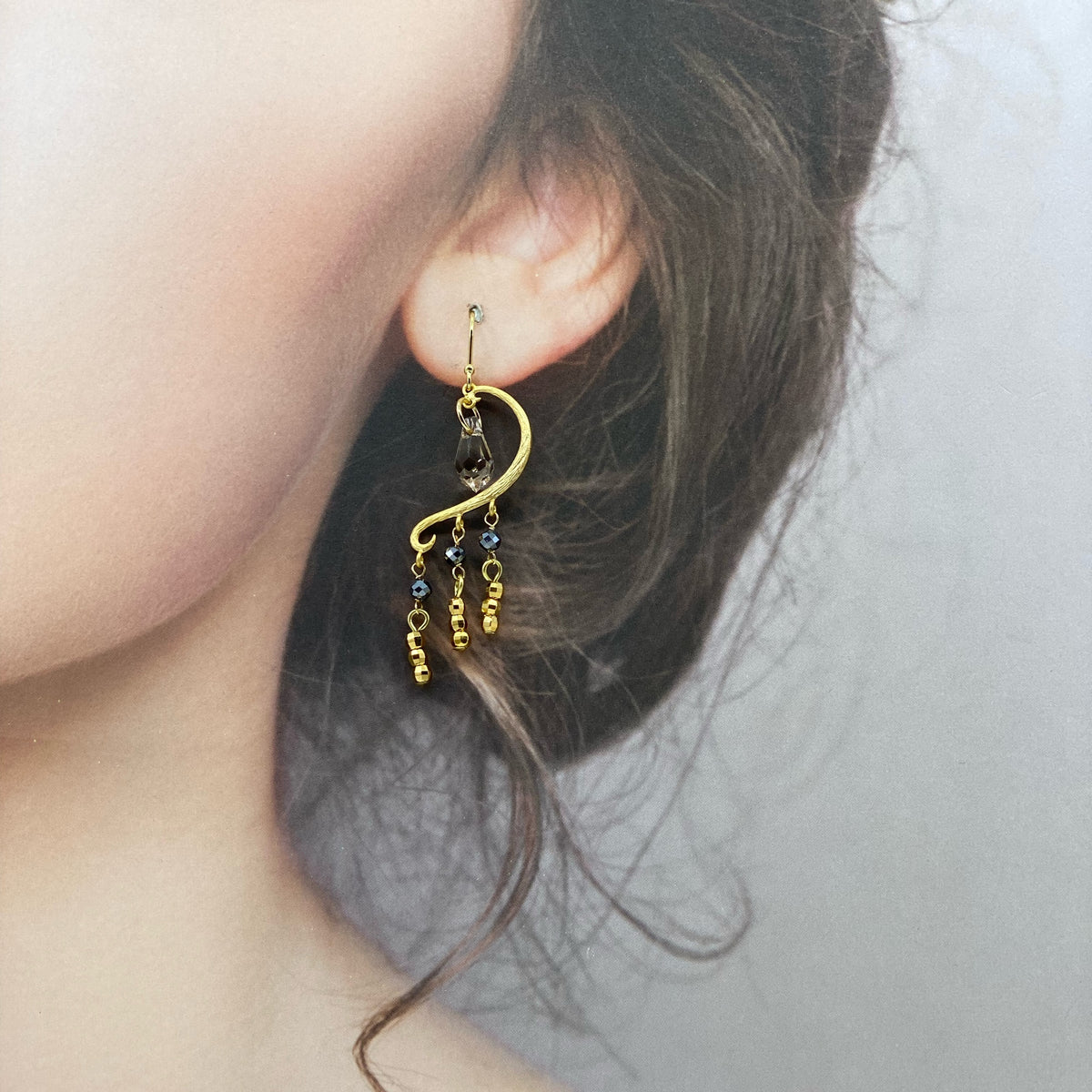 Heavenly Elegance Gold Grey Earrings - Yun Boutique