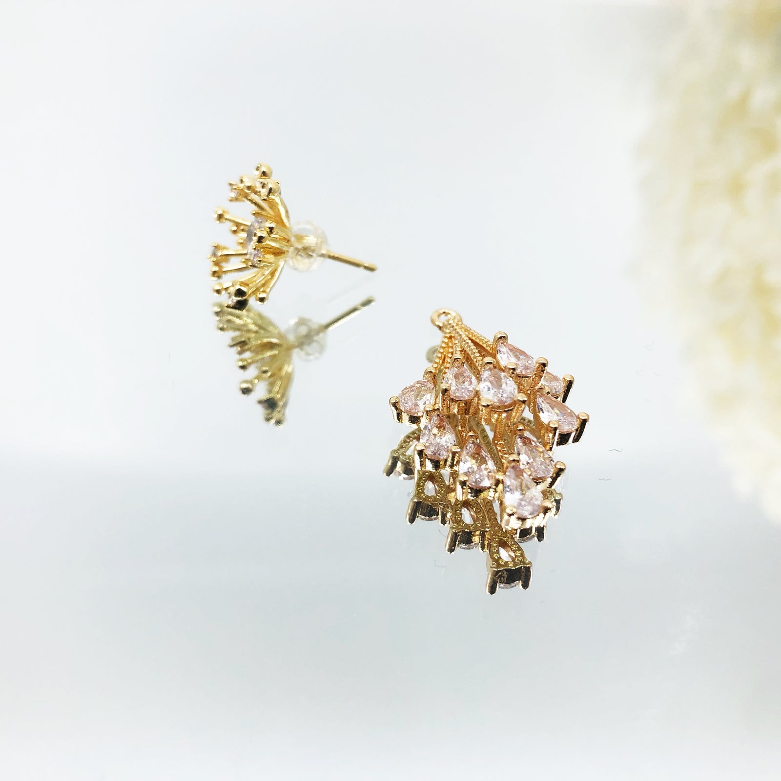 Yun Boutique Versatile Firework Zircon Stud Earrings