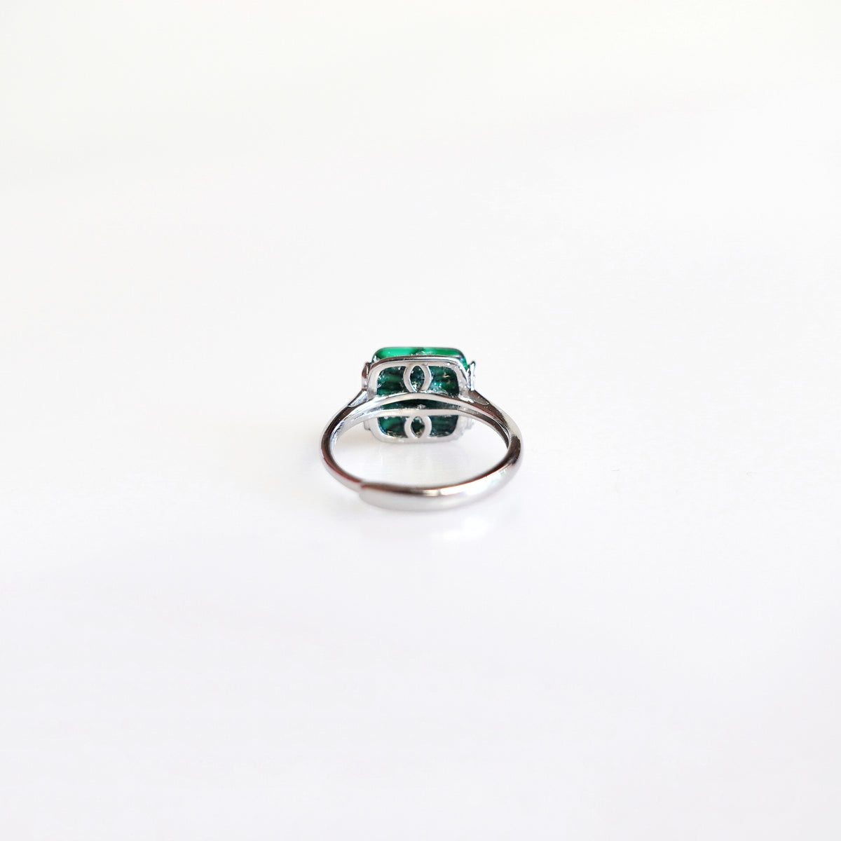 Malachite Ring, Green Gemstone ring, Crystal ring, cocktail ring, vintage ring, square ring, gem rings, ladies ring, silver rings for women, cute rings for women, handmade ring, boutique ring, Asian ring, Yun Boutique Ring.