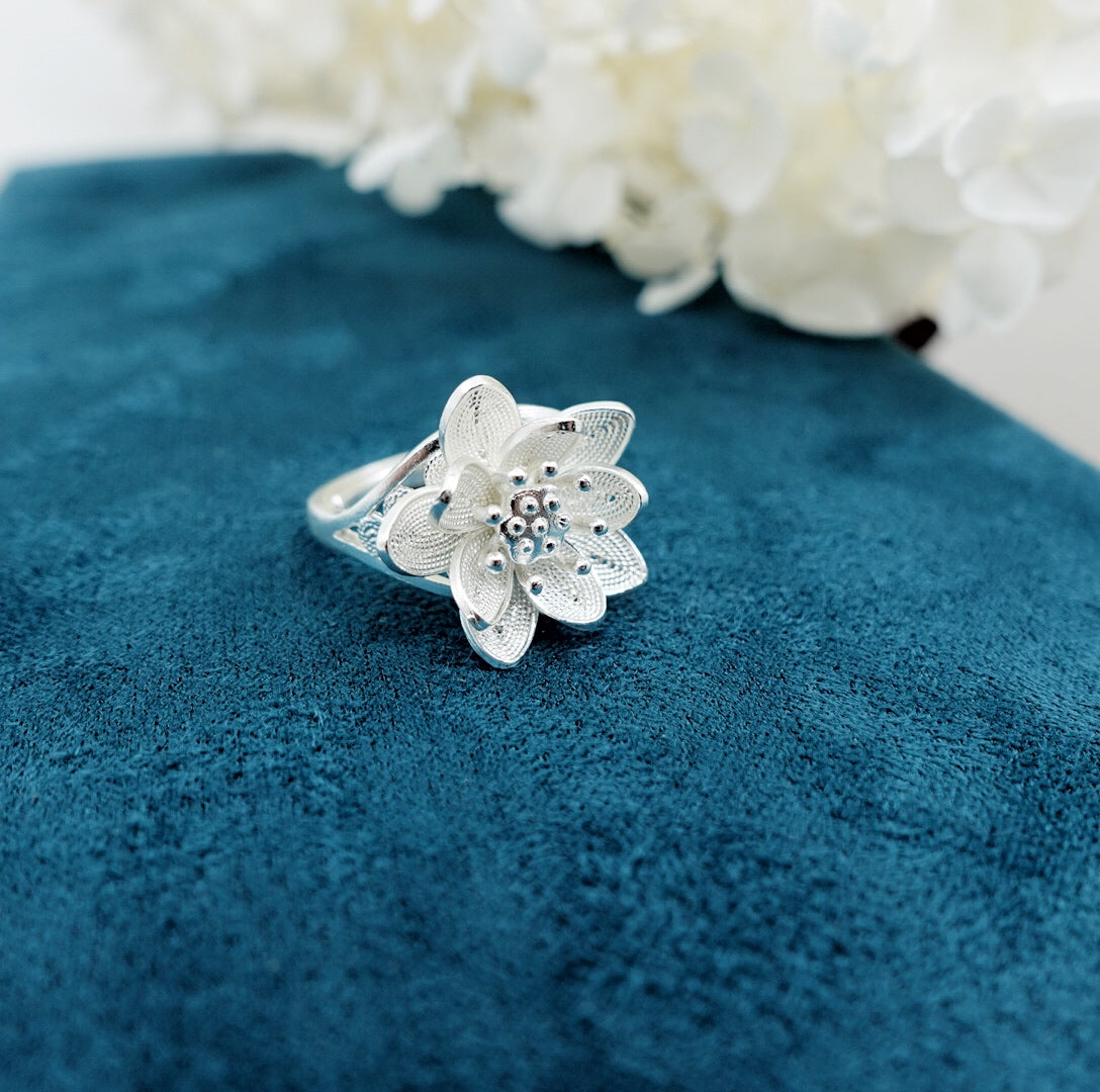 Silver Filigree Inlay Lotus Ring - Yun Boutique