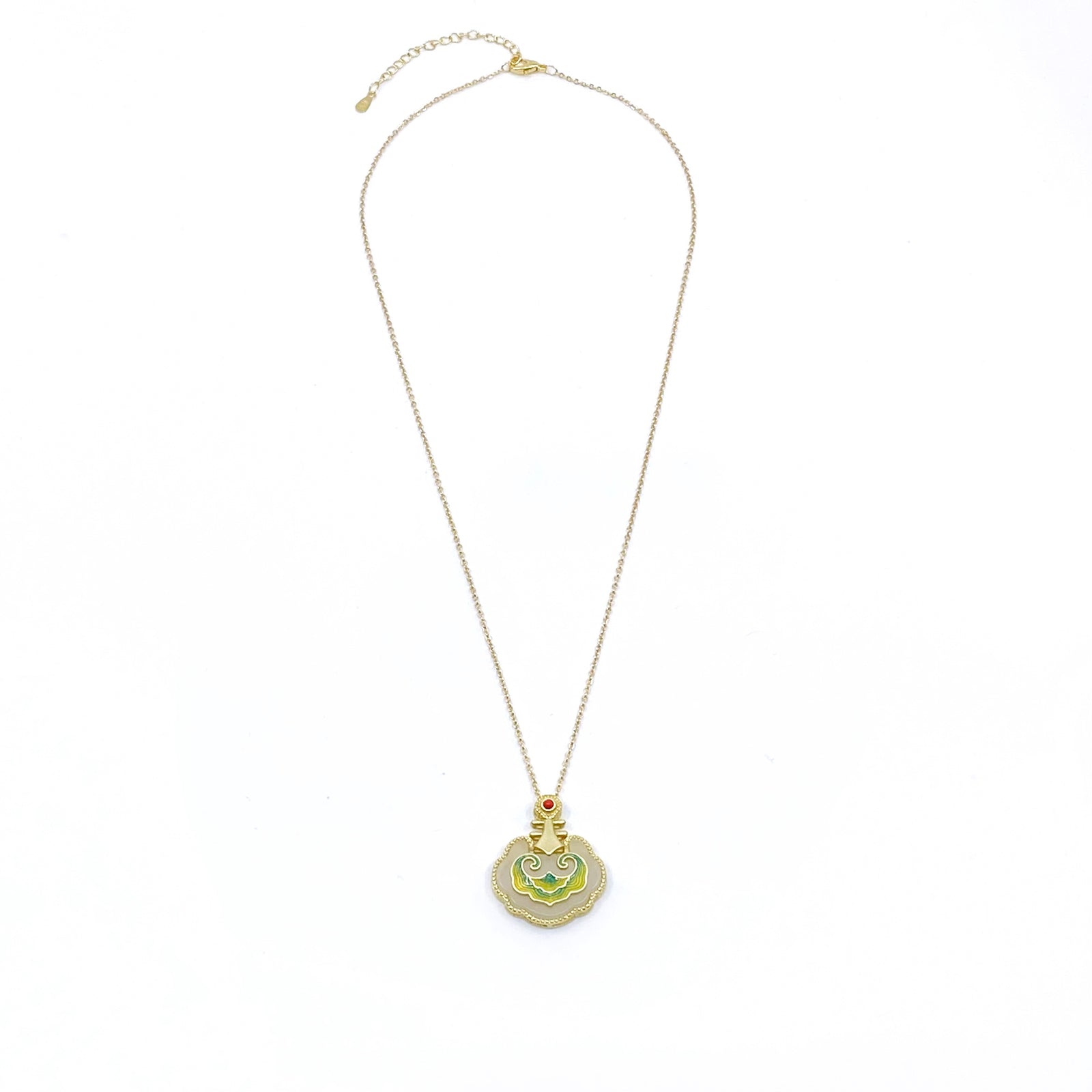 Yun Boutique Gold Pipa Auspicious Clouds Hetian Jade Necklace