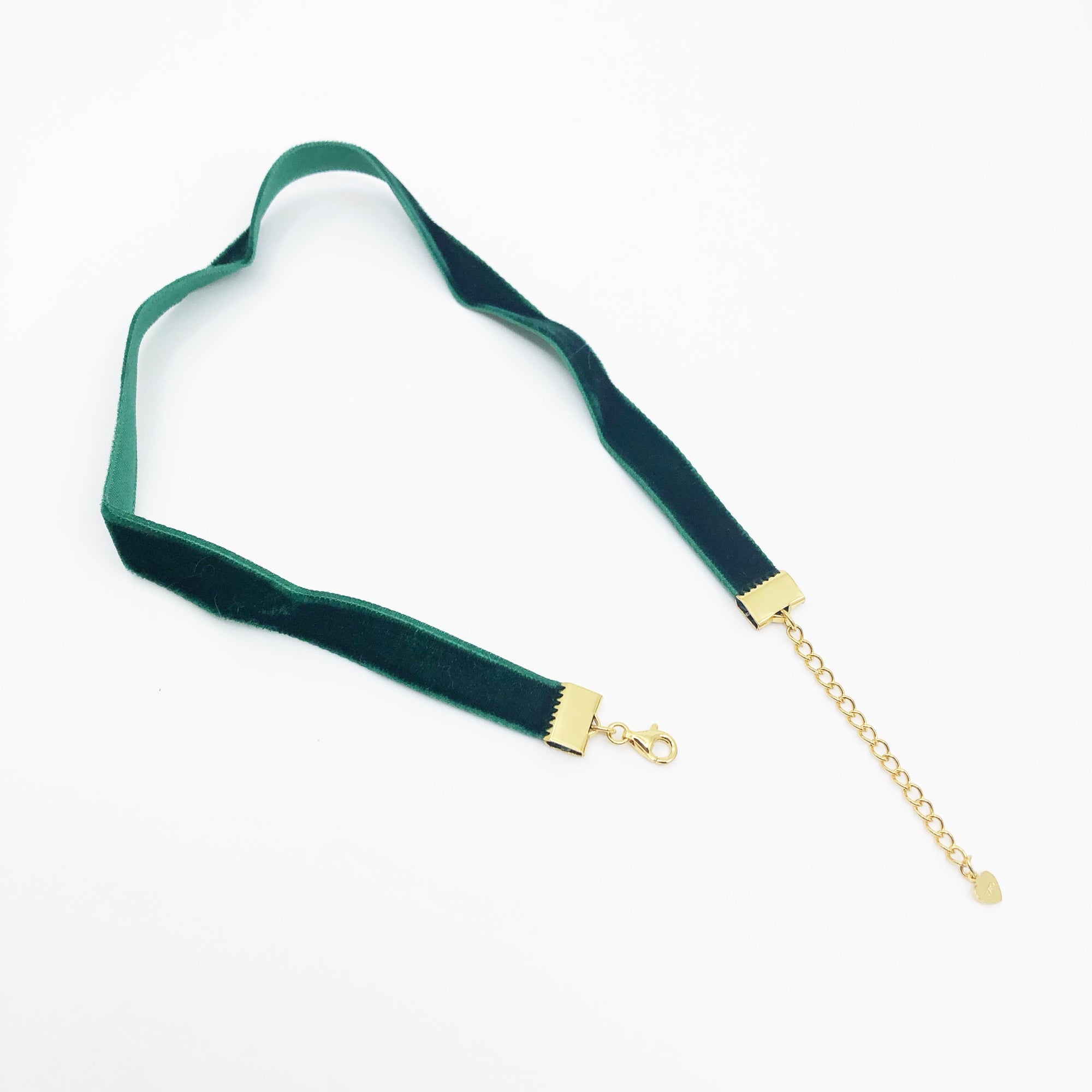 Green velvet choker necklace hotsell