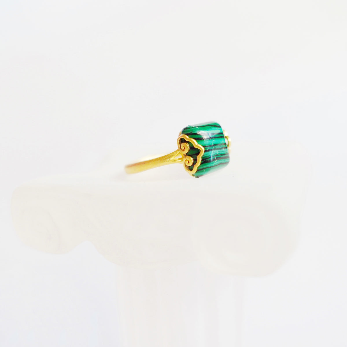Gold Square Malachite Ring - Yun Boutique