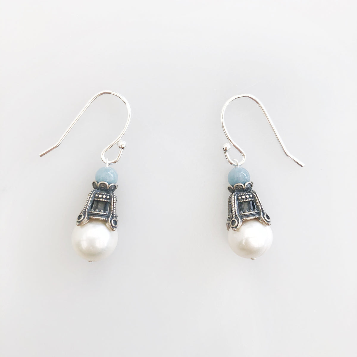 Divine Vase Pearl Earrings
