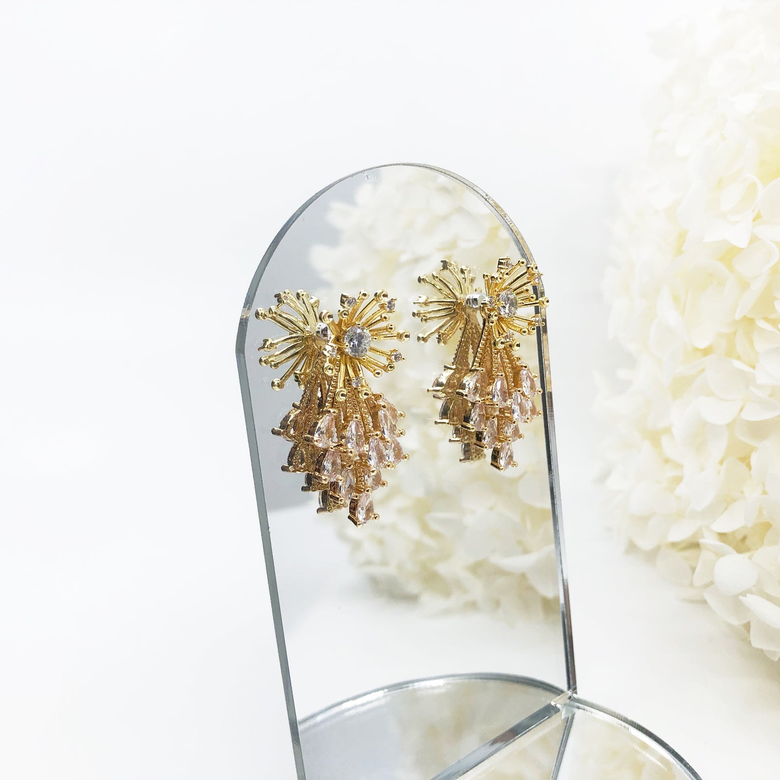 Yun Boutique Versatile Firework Zircon Stud Earrings