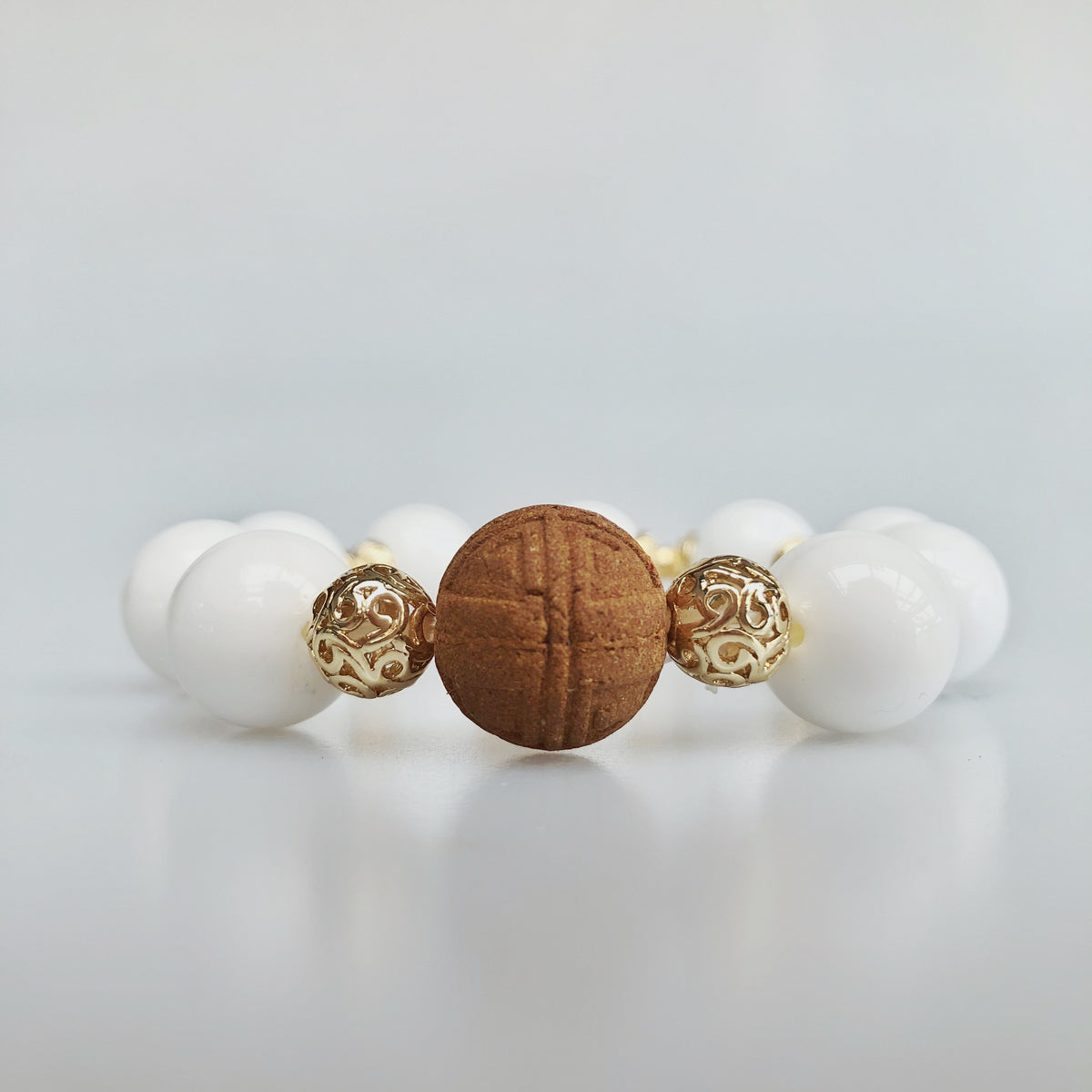 Vintage Style 14mm Tridacna Herbal Bracelet 16cm