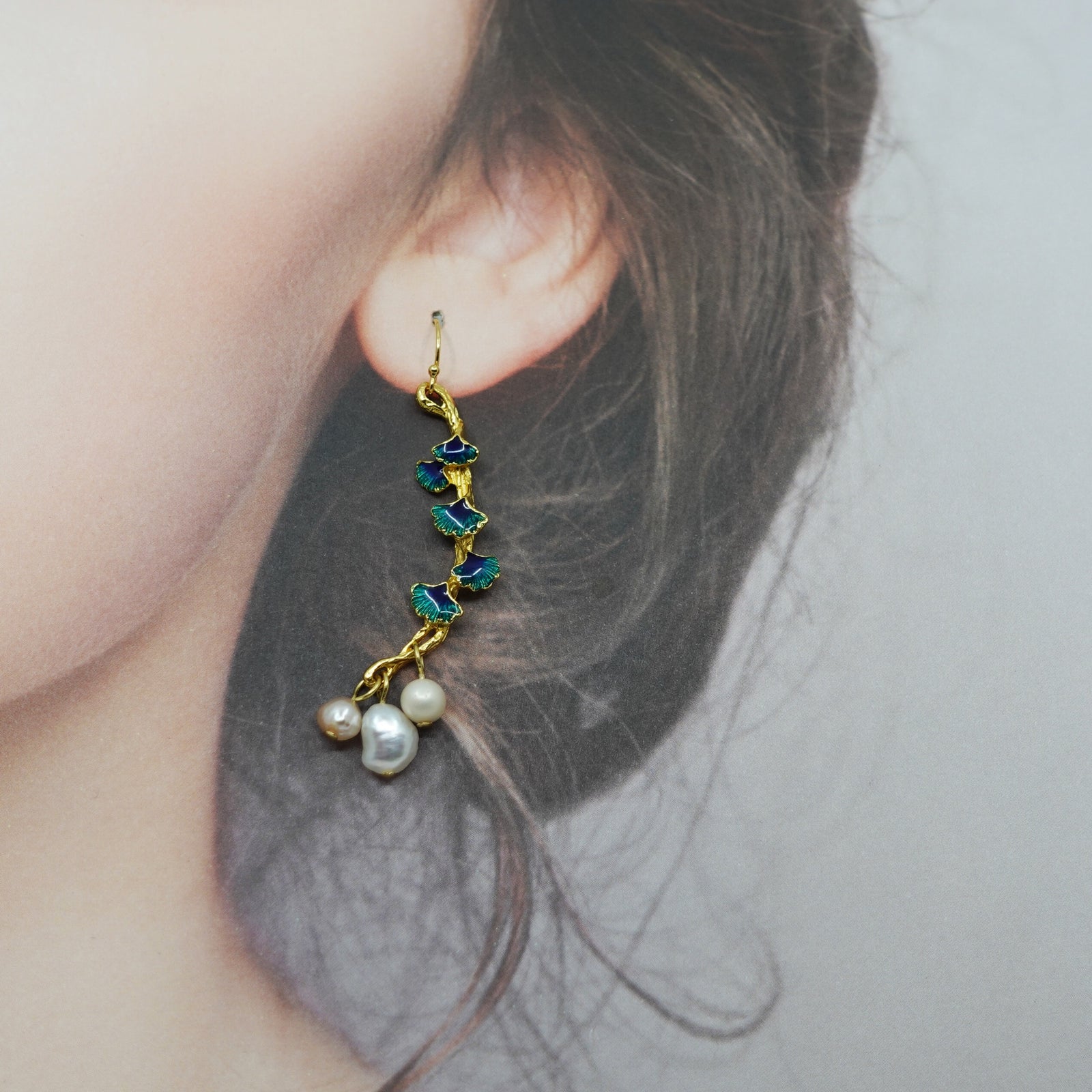 Gold Enamel Vine Pearl Necklace and Earring Set - Yun Boutique