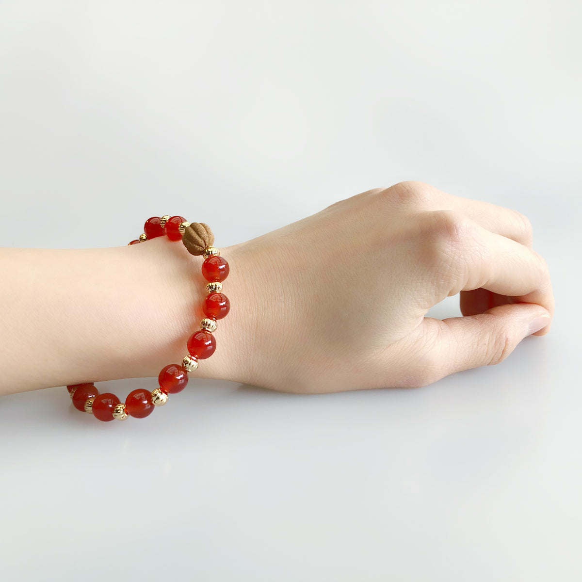 Vintage Style 8mm Carnelian Herbal Bracelet - Yun Boutique