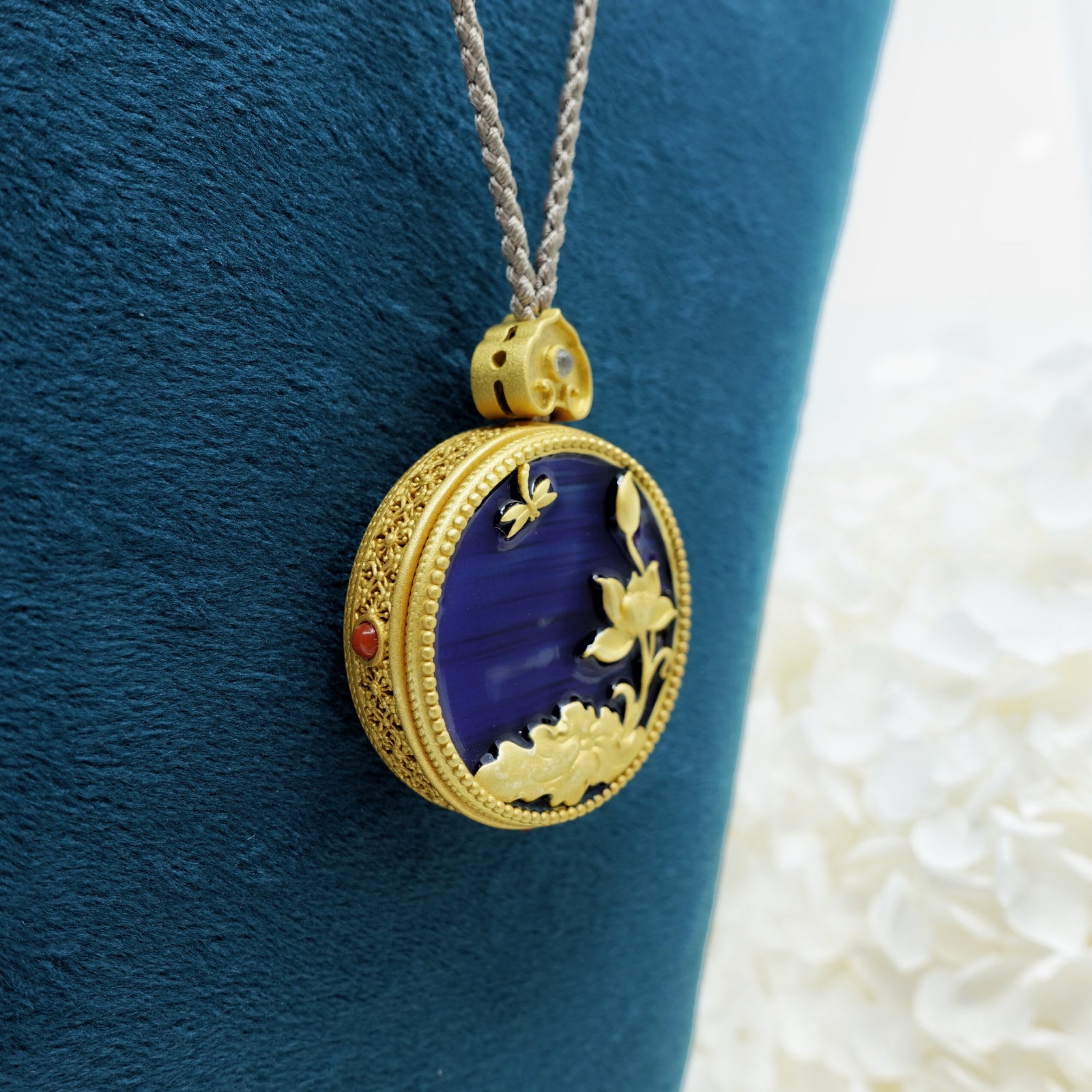 Enamel Lotus Necklace in Sterling Silver - Yun Boutique