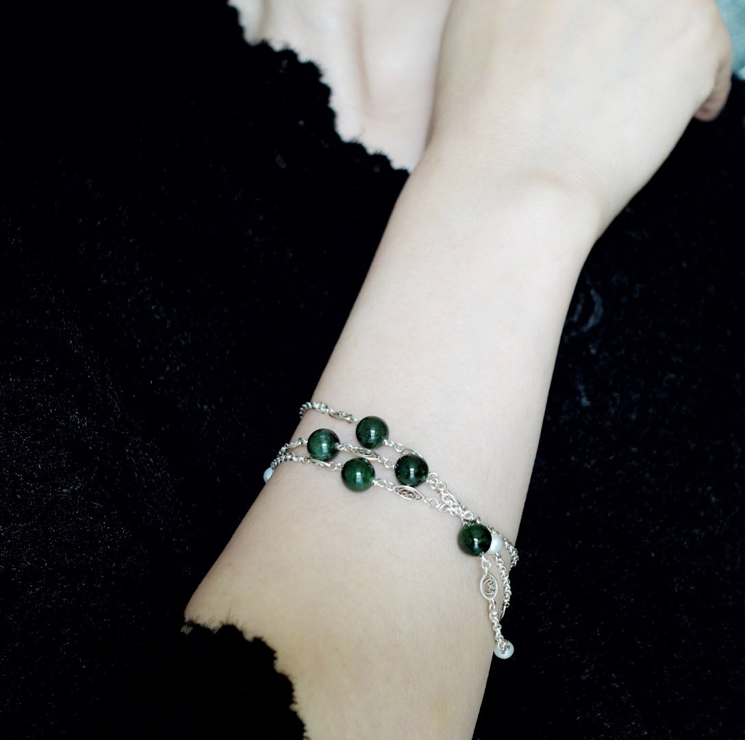 Yun Boutique The Nine Green Phantom Long Necklace