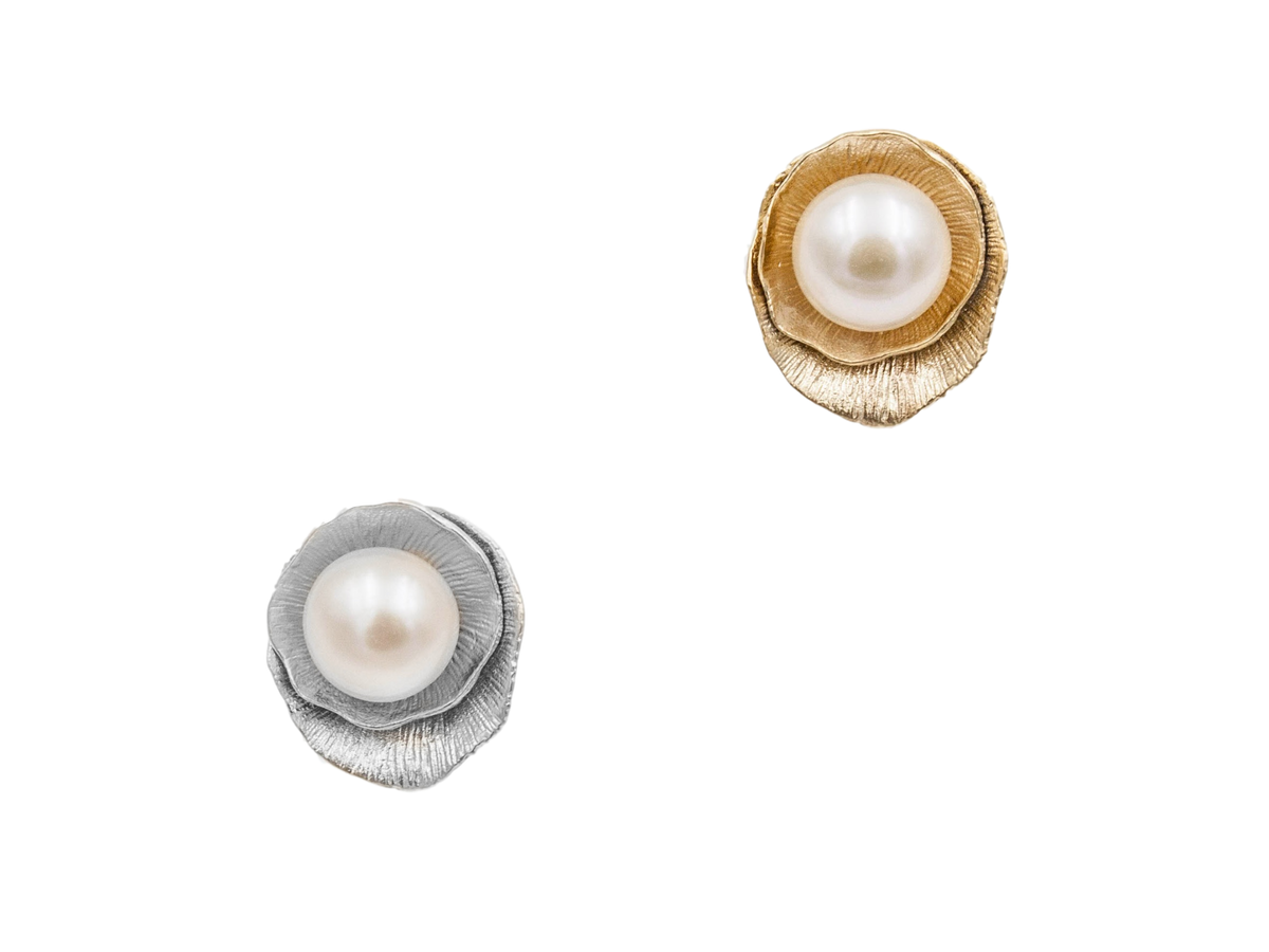 Lotus Leaf Pearl Stud Earrings - Yun Boutique