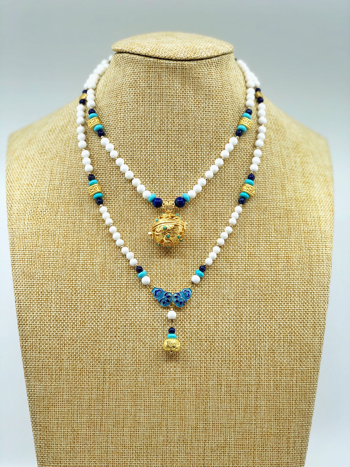 Gold Auspicious Clouds Locket Tridacna Necklace